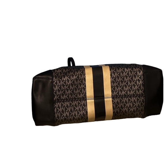 Michael Kors large Eva Tote - Picture 3 of 8